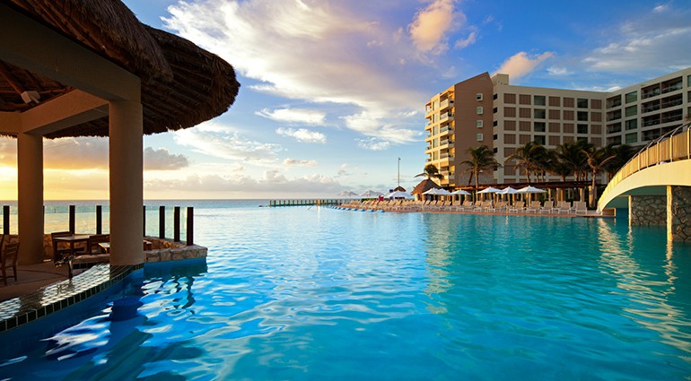 Best Hotel Pools: The Westin Lagunamar