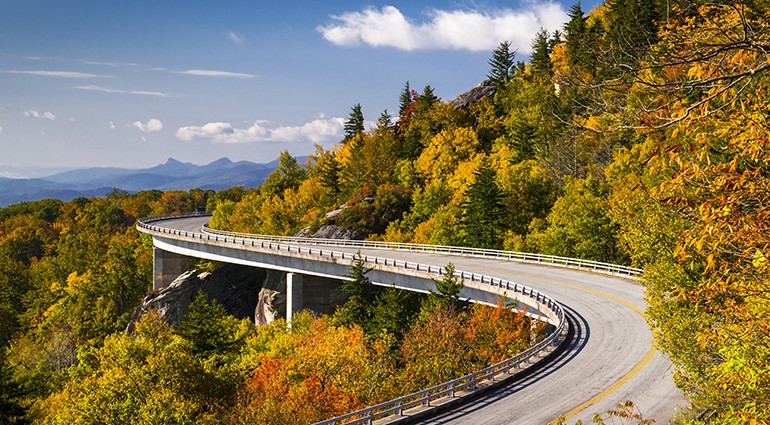 vacation-ideas-spots-fall-asheville-ss-124232092-vi-770x425