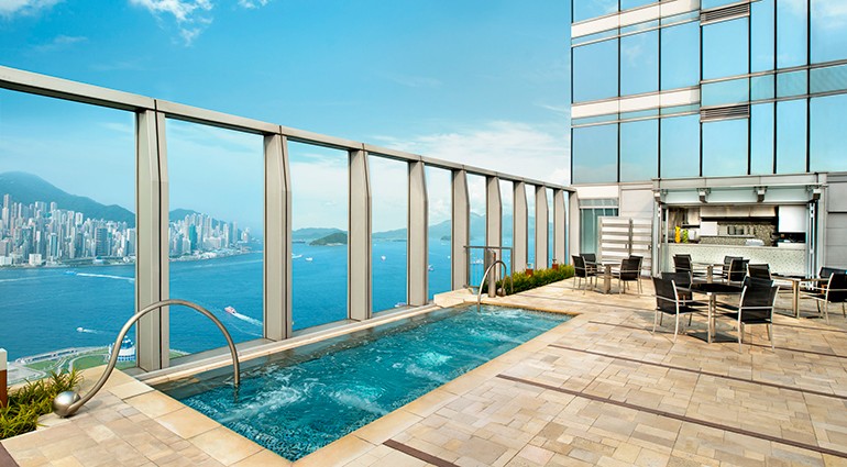 Starwood-Hotels-Rooftop-Bar-W-Hong-Kong-who1965ag-158870-vi-770x425