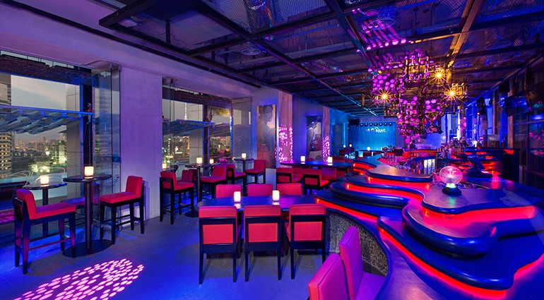 Starwood-Hotels-Rooftop-Bar-alf3758re-136287-vi-770x425