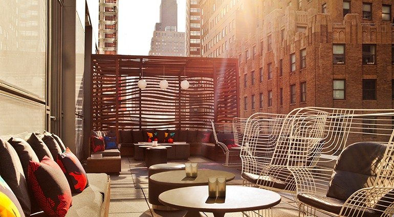 Starwood-Hotels-Rooftop-Bar-who3154cl-133839-vi-770x425