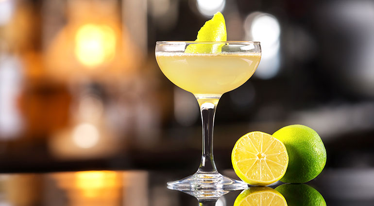 Daiquiri cocktail with fresh limes